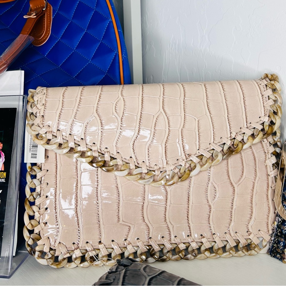 Light pink clutch